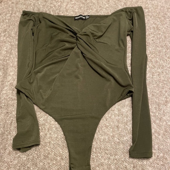 Off the shoulder body suit - Picture 1 of 4